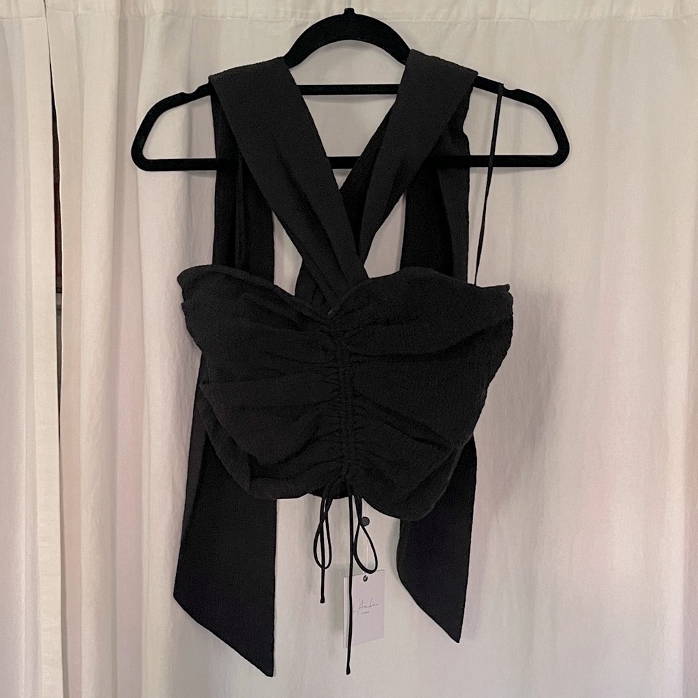 NWT L’Acadamie crop top with neck tie - HOT 🥵🖤